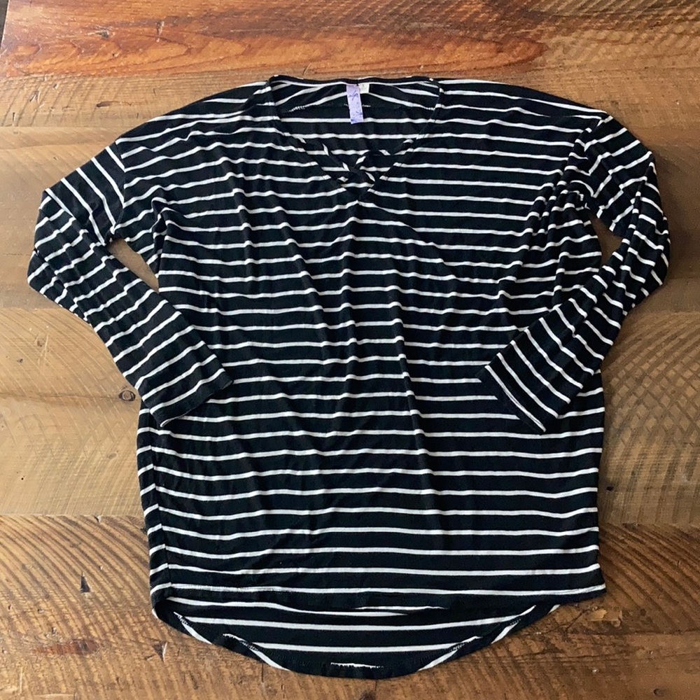 ALYA Black and White Striped Crisscross Neckline Top, size Small
